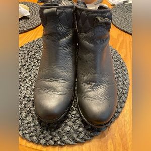 Merrell's Women's Chateau II Mid Pull Waterproof